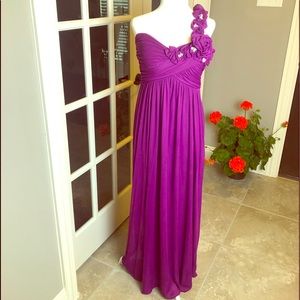 Beautiful formal dress!